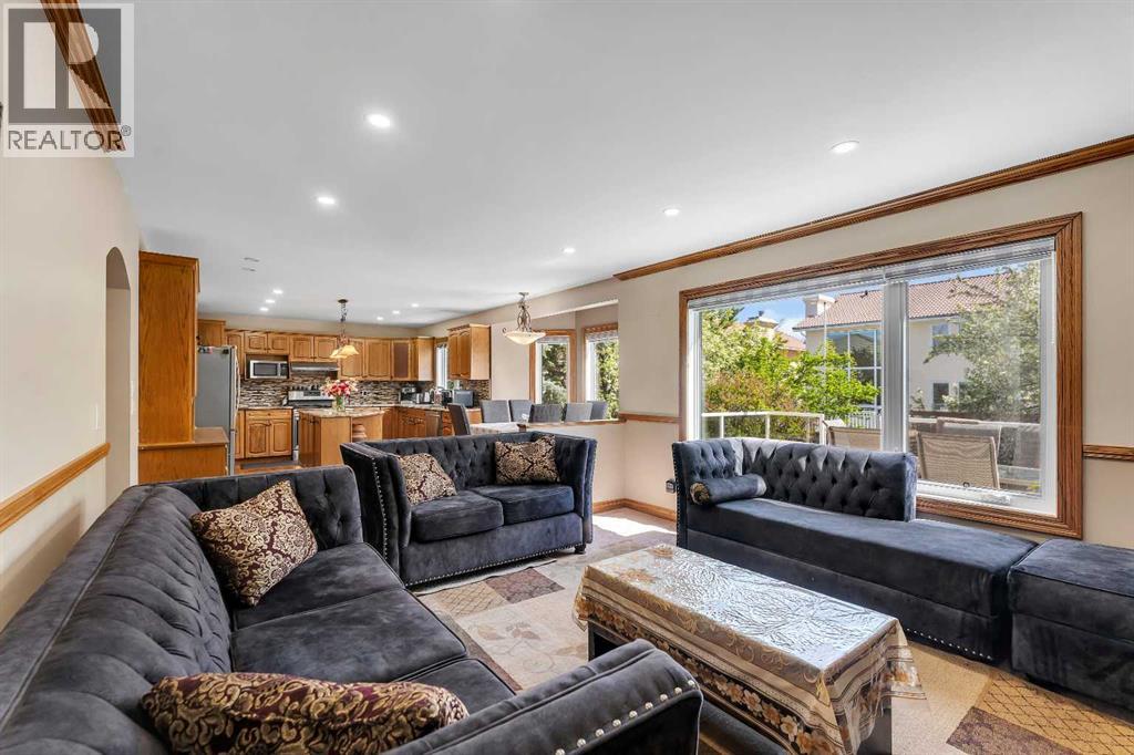 Single Family House for Sale in  Edgevalley Way NW Edgemont Calgary 