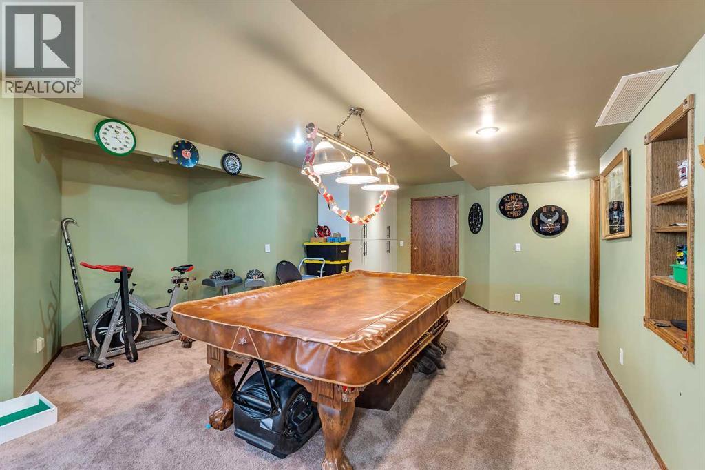 Single Family House for Sale in  Edgevalley Way NW Edgemont Calgary 