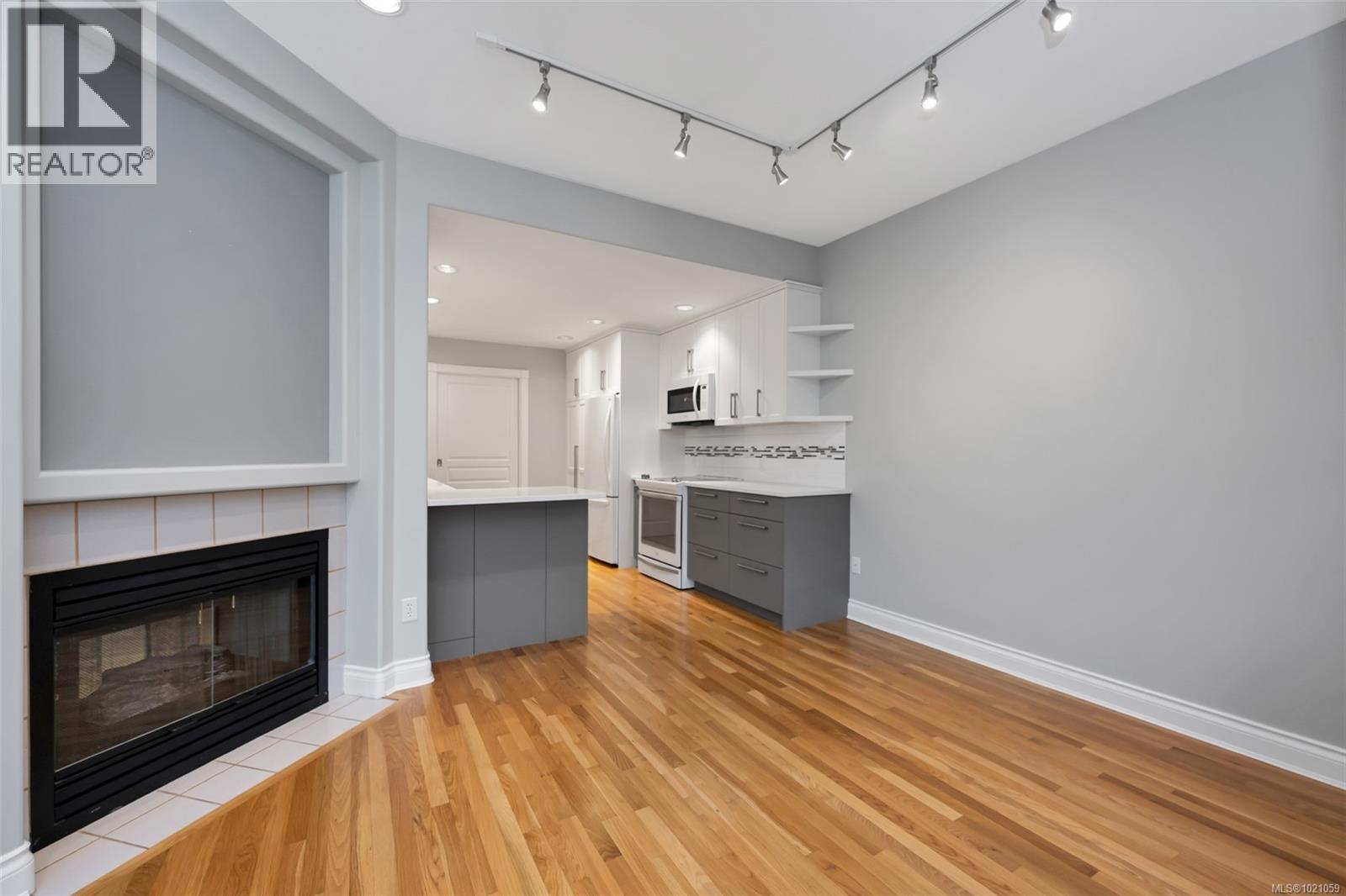 98 530 Marsett Place, Saanich