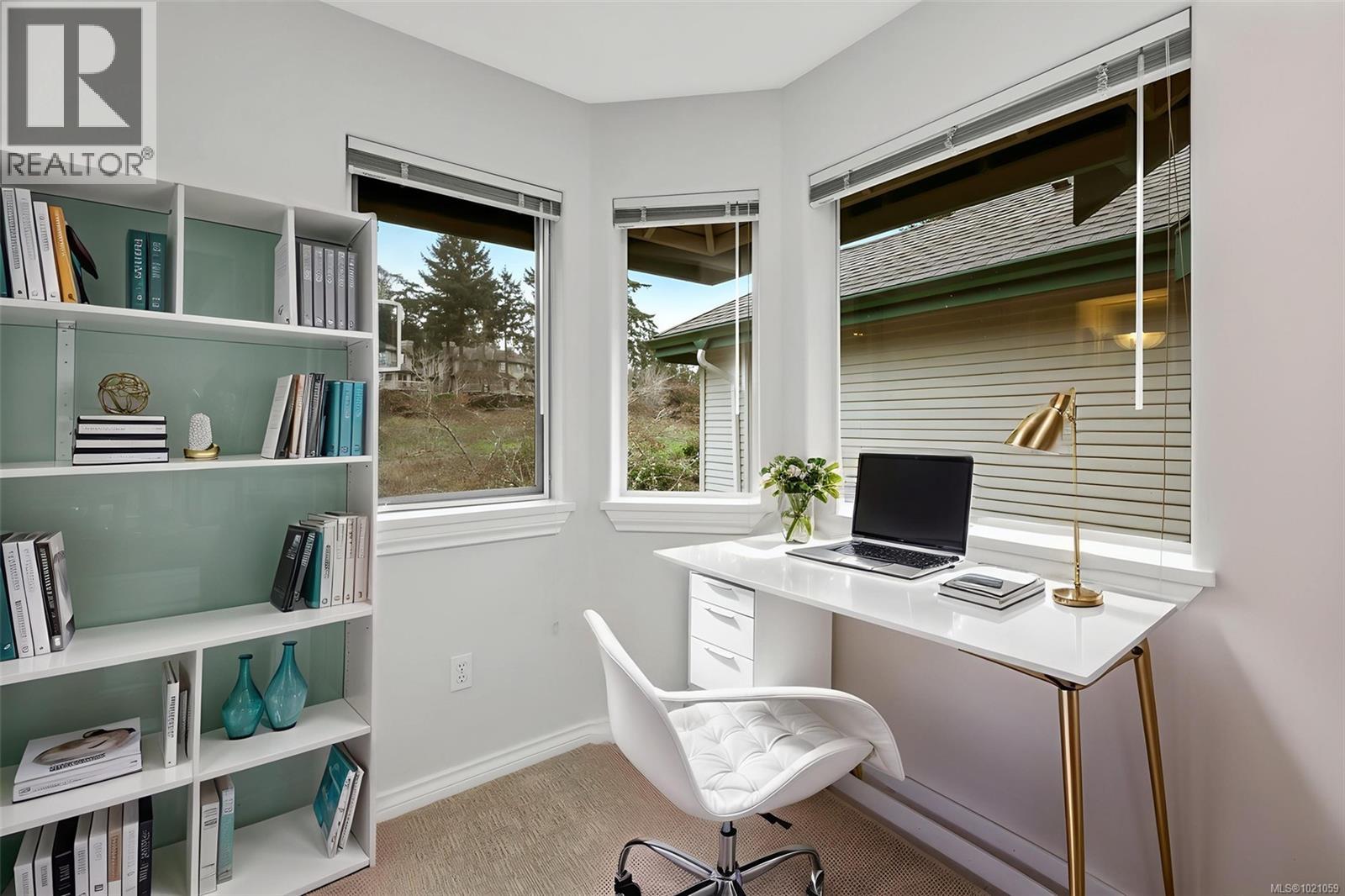 98 530 Marsett Place, Saanich