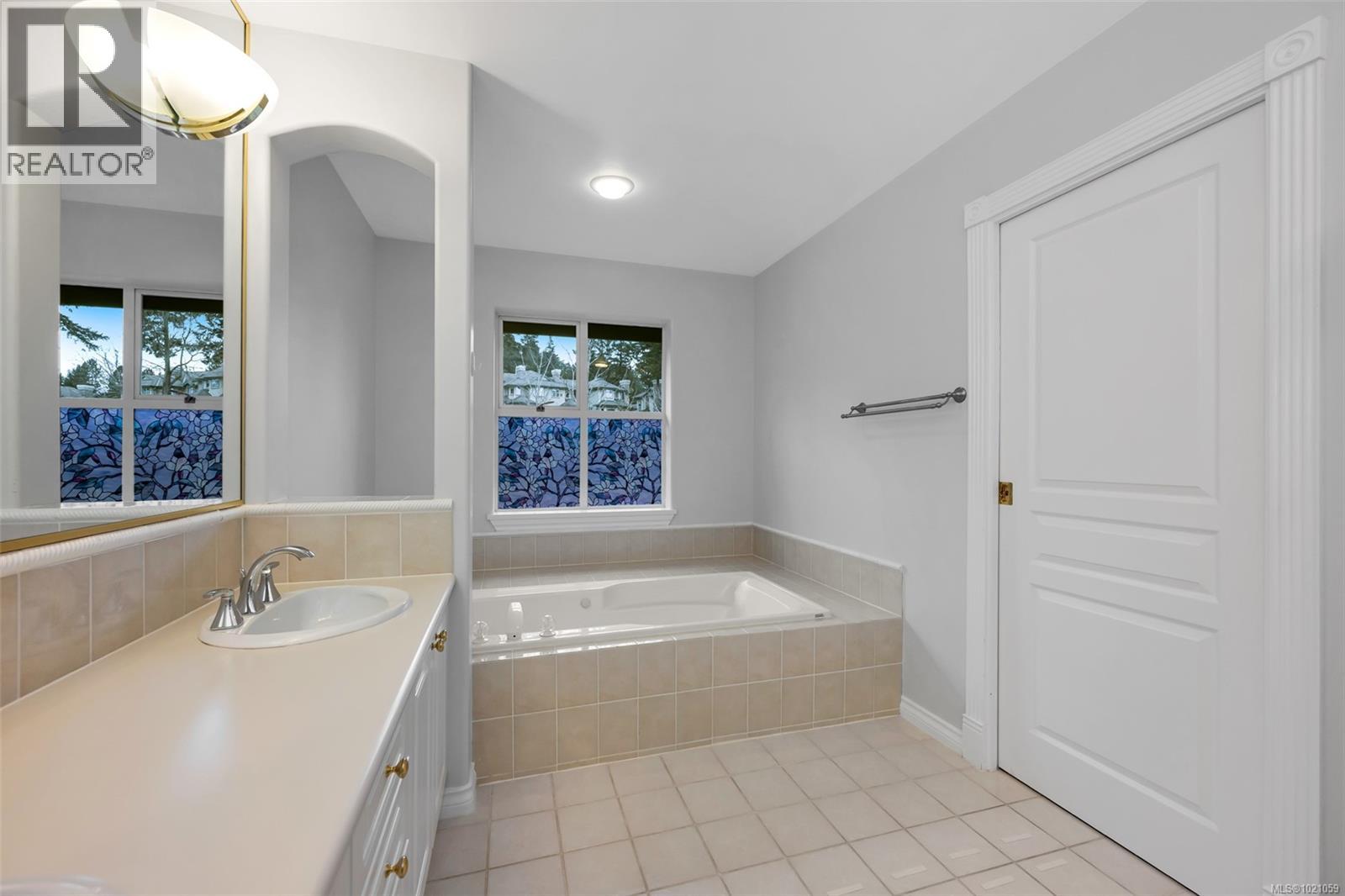 98 530 Marsett Place, Saanich