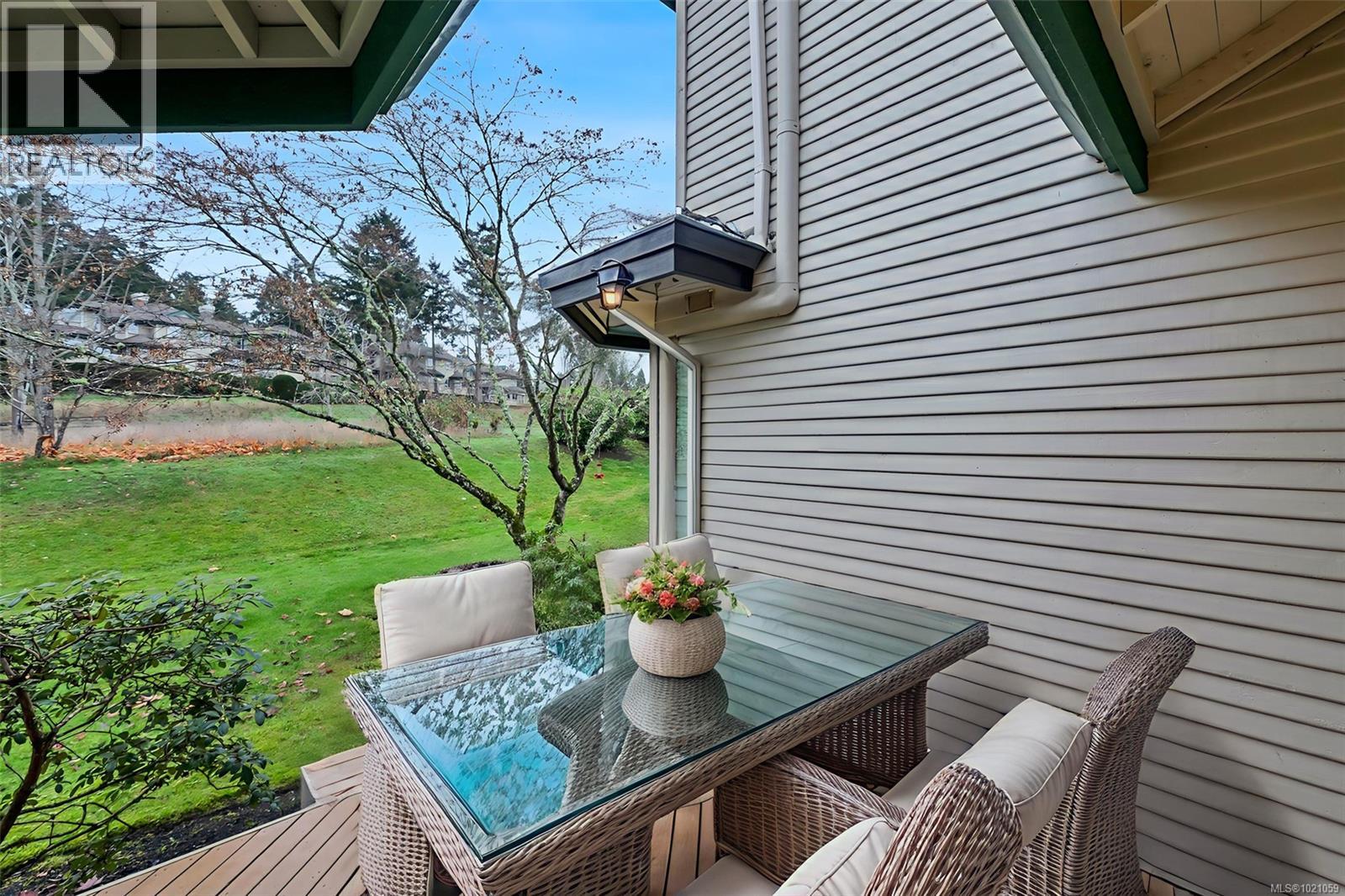 98 530 Marsett Place, Saanich