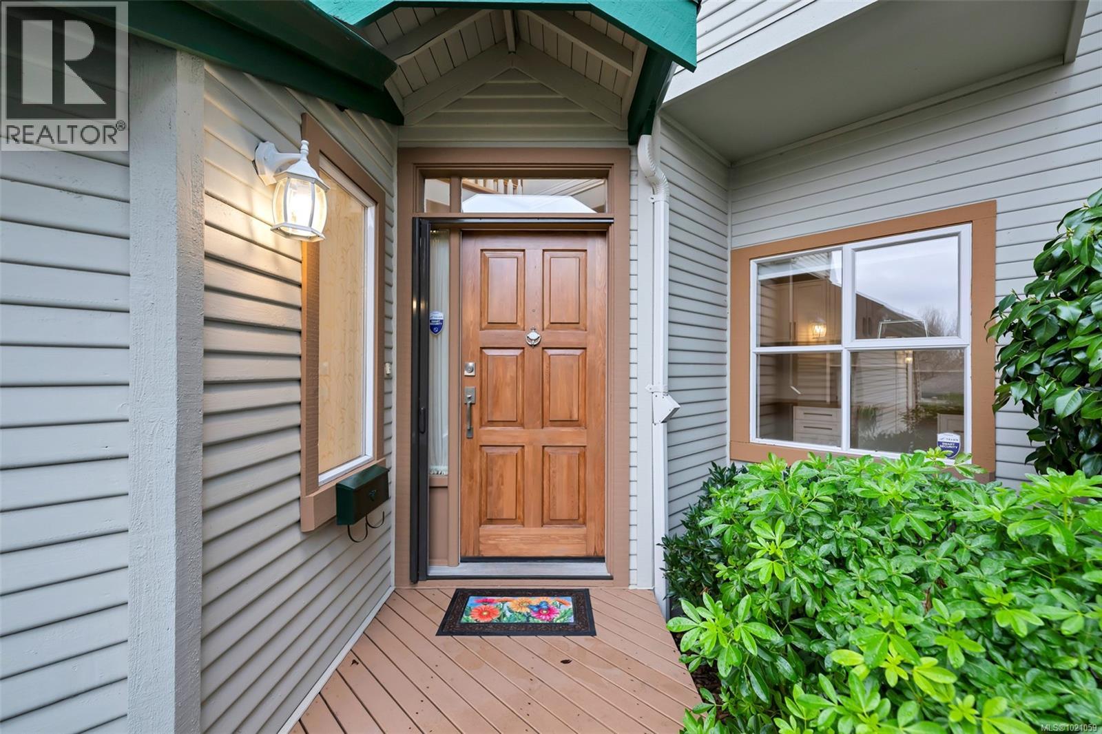 98 530 Marsett Place, Saanich