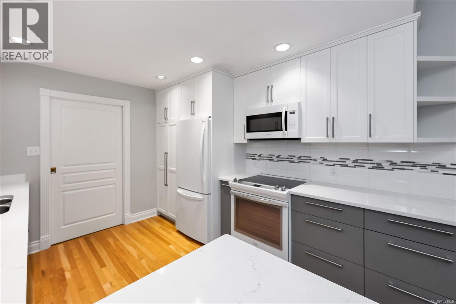 98 530 Marsett Place, Saanich