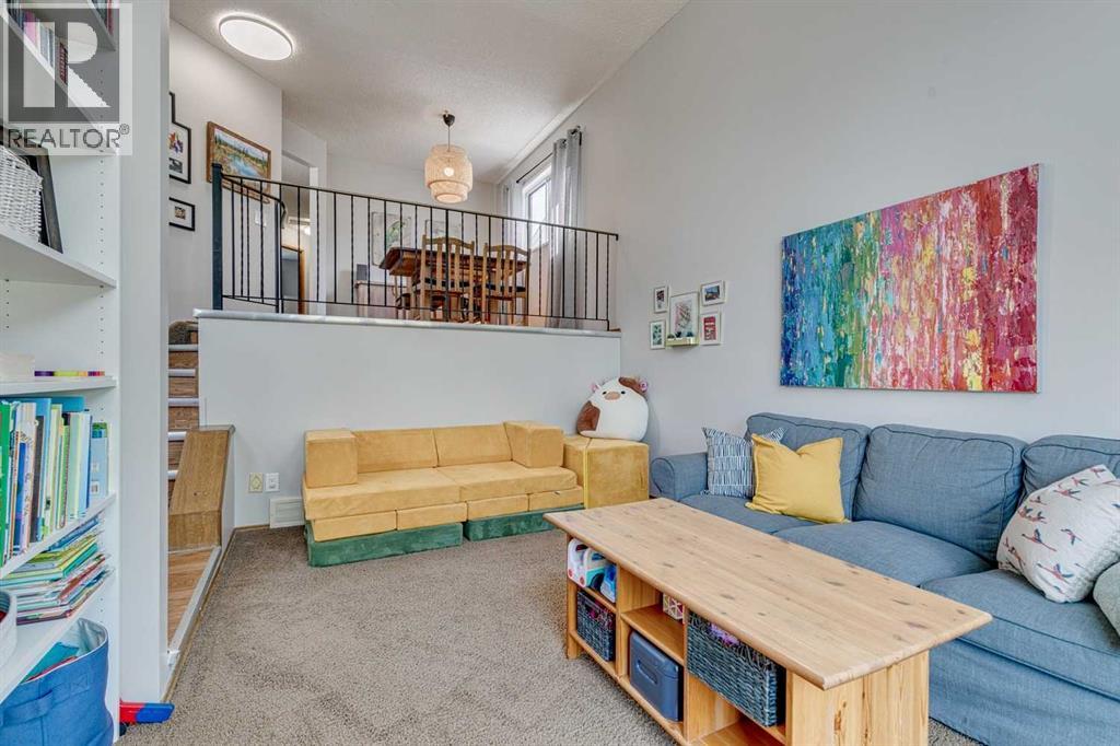 Single Family House 4 Level for Sale in  Millcrest Road SW Millrise Calgary 