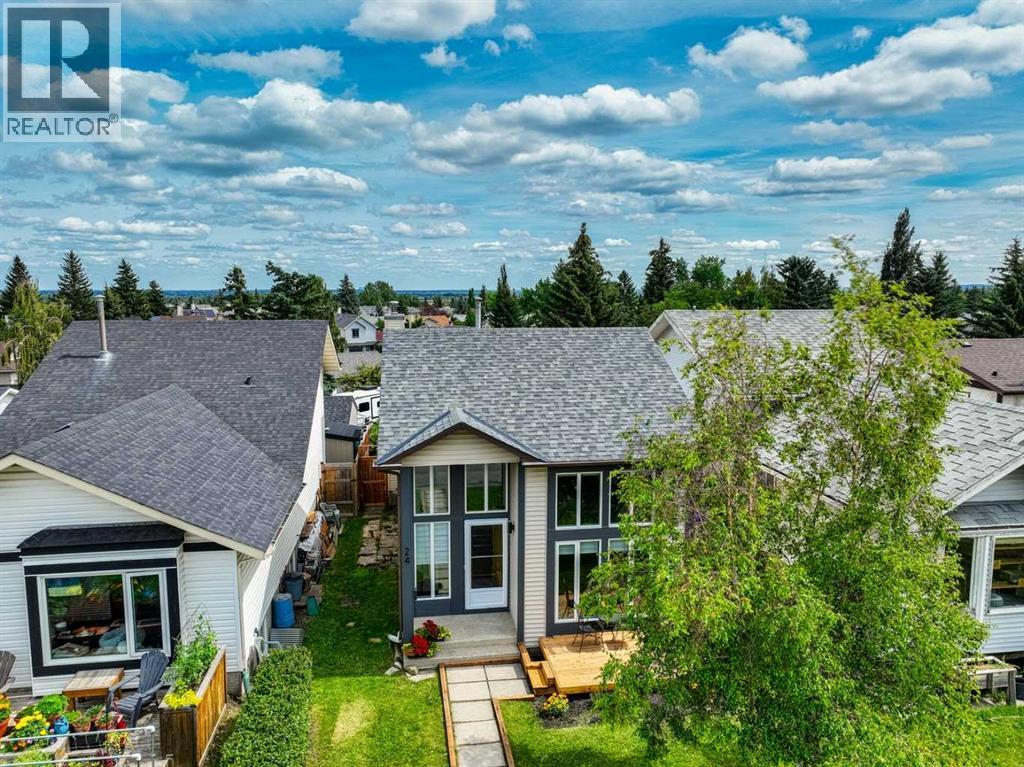 Single Family House 4 Level for Sale in  Millcrest Road SW Millrise Calgary 