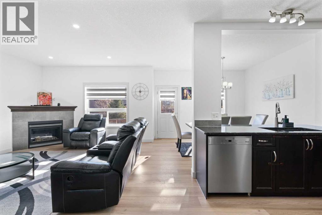 Single Family House for Sale in  Everhollow Rise SW Evergreen Calgary 