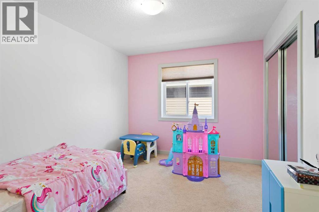 Single Family House for Sale in  Everhollow Rise SW Evergreen Calgary 