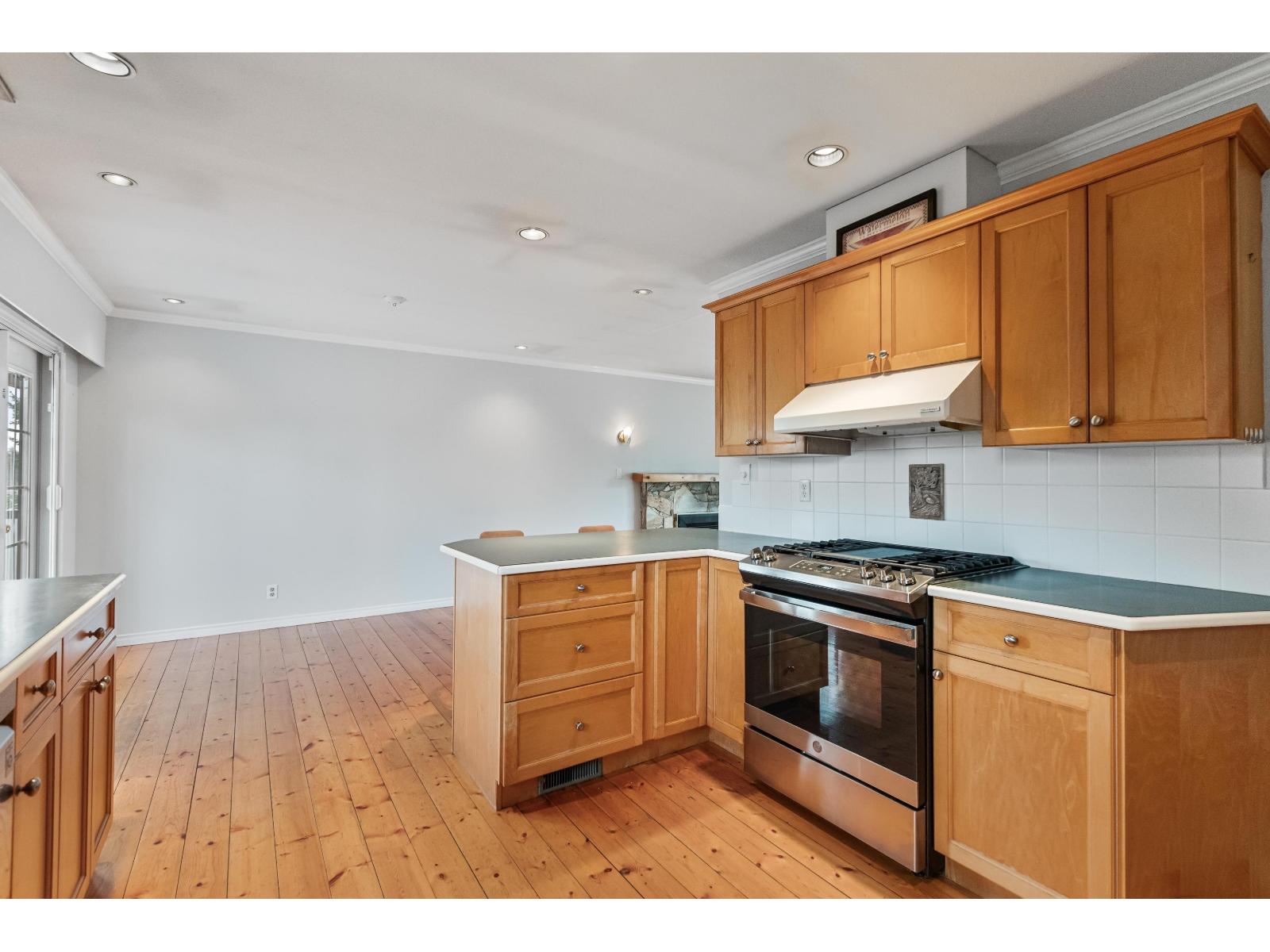 1430 MAPLE STREET, White Rock