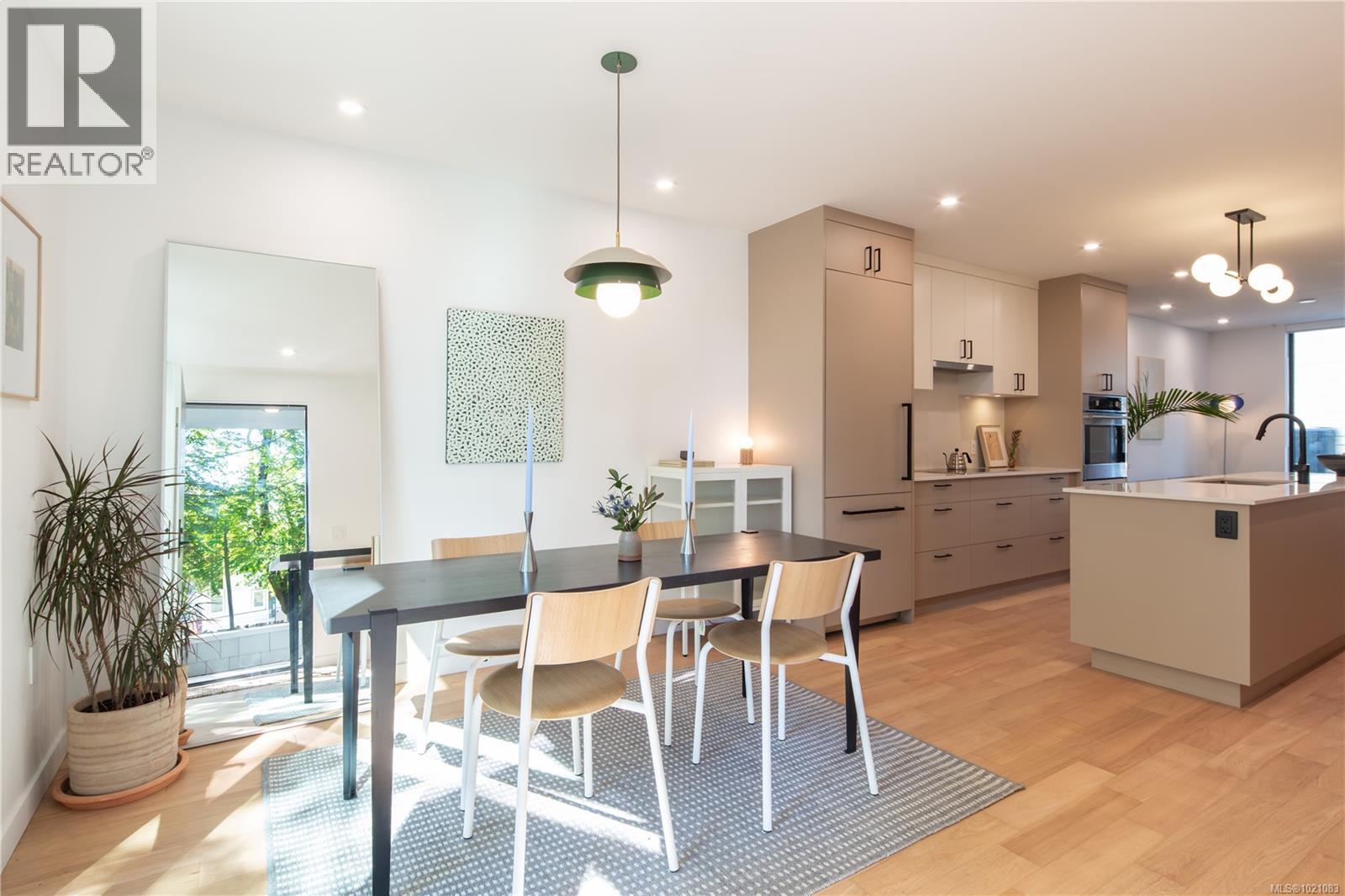 7 907 Redfern Street, Victoria