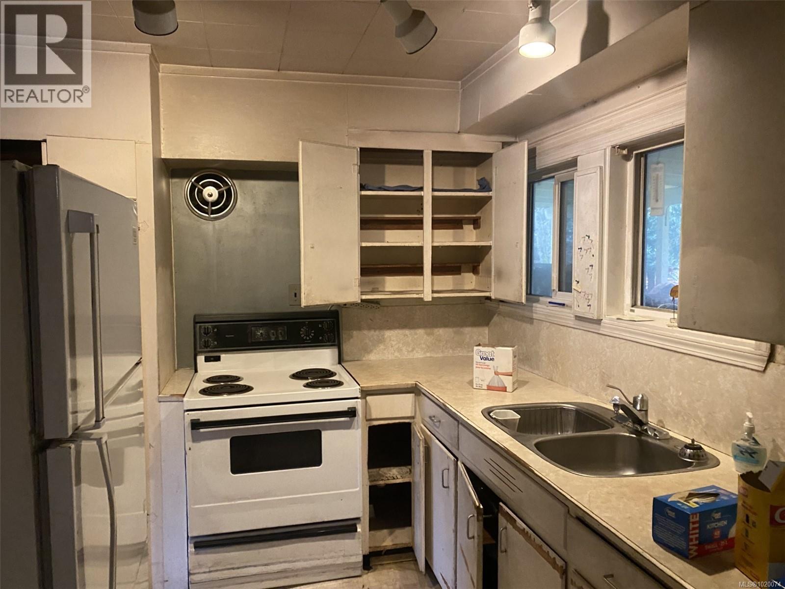  4976 Sooke Road, Metchosin