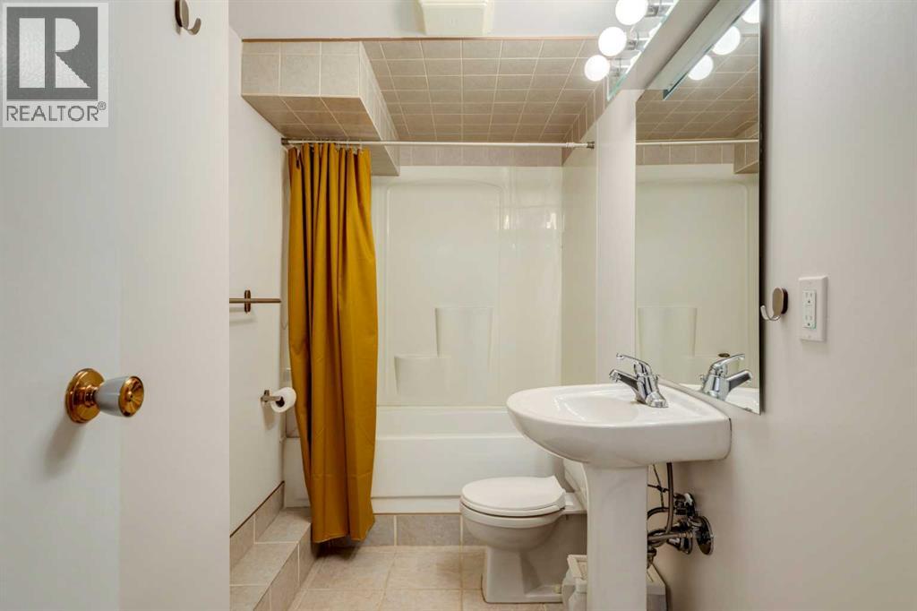 Single Family House Bungalow for Sale in  Bearspaw Drive NW Brentwood Calgary 