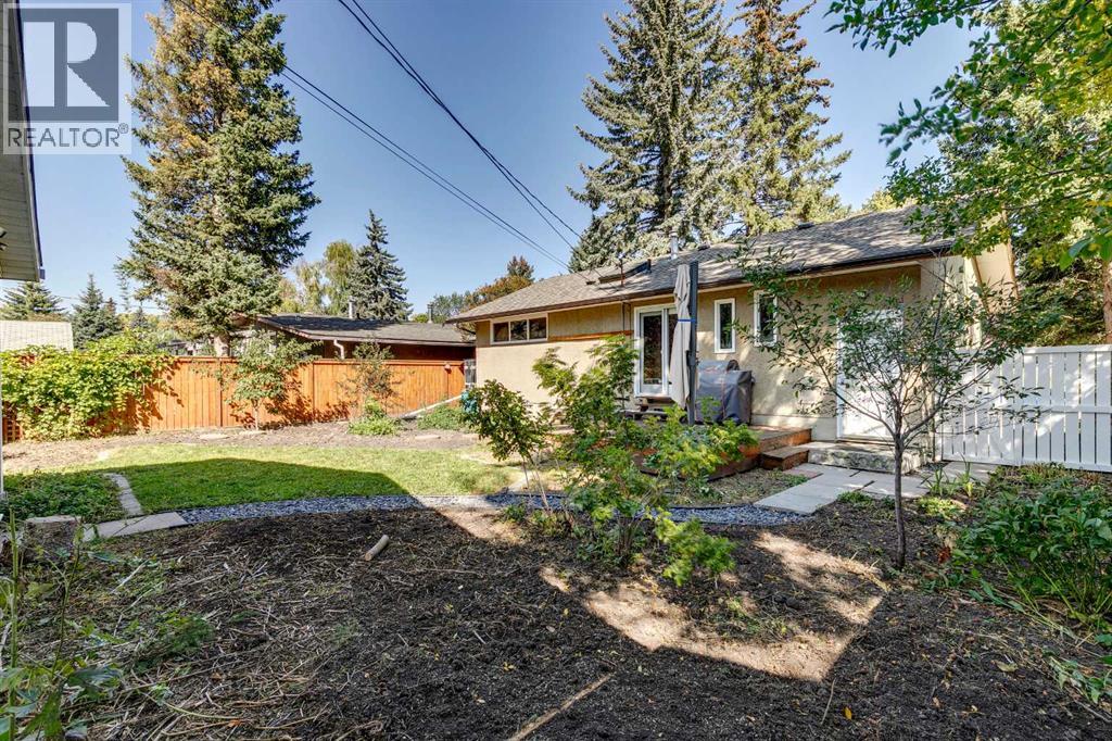 Single Family House Bungalow for Sale in  Bearspaw Drive NW Brentwood Calgary 