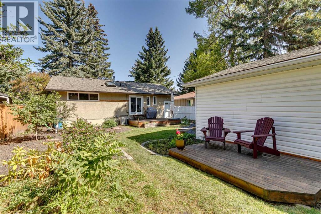 Single Family House Bungalow for Sale in  Bearspaw Drive NW Brentwood Calgary 