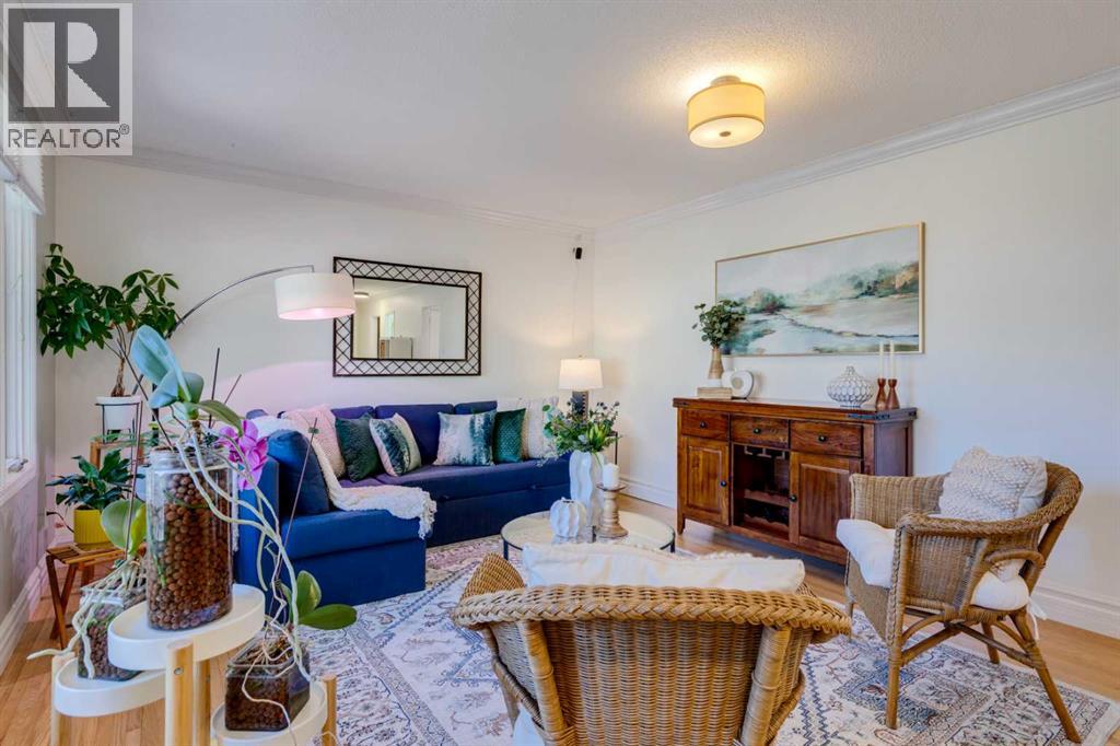 Single Family House Bungalow for Sale in  Bearspaw Drive NW Brentwood Calgary 