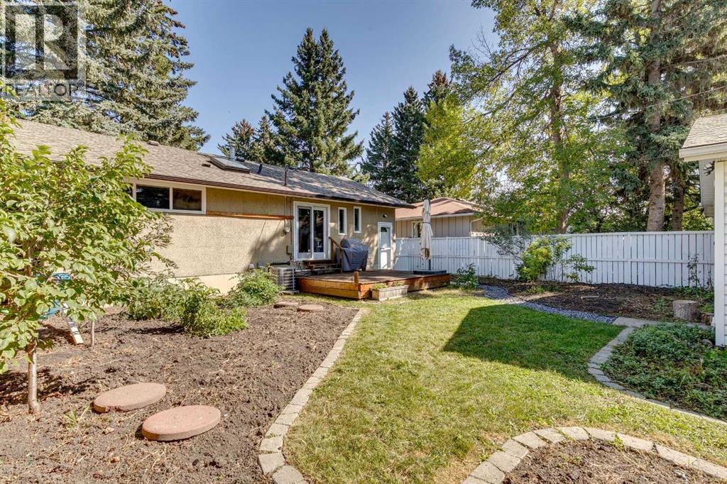 Single Family House Bungalow for Sale in  Bearspaw Drive NW Brentwood Calgary 