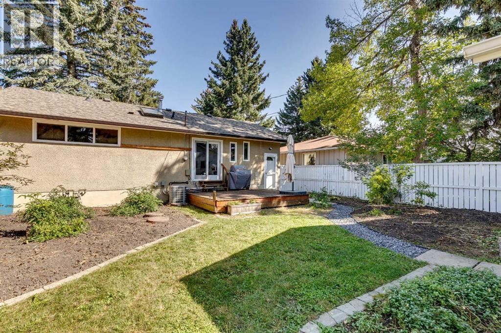 Single Family House Bungalow for Sale in  Bearspaw Drive NW Brentwood Calgary 