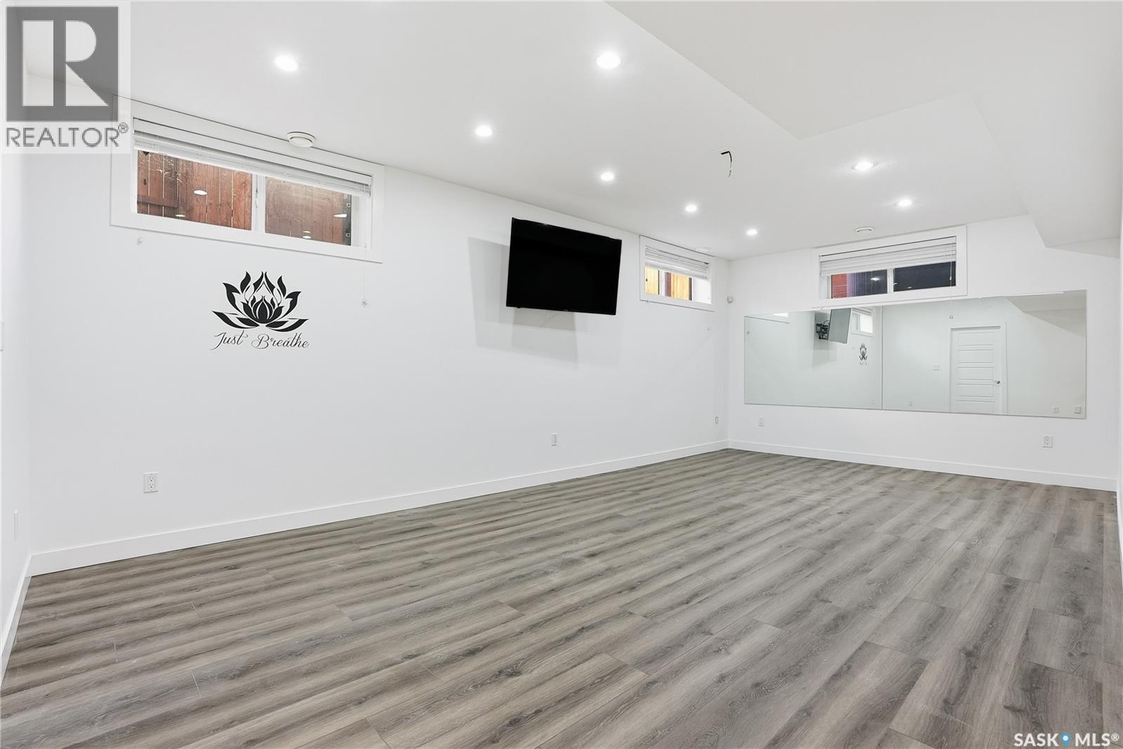 Single Family House 2 Level for Sale in  Atton COURT Saskatoon 