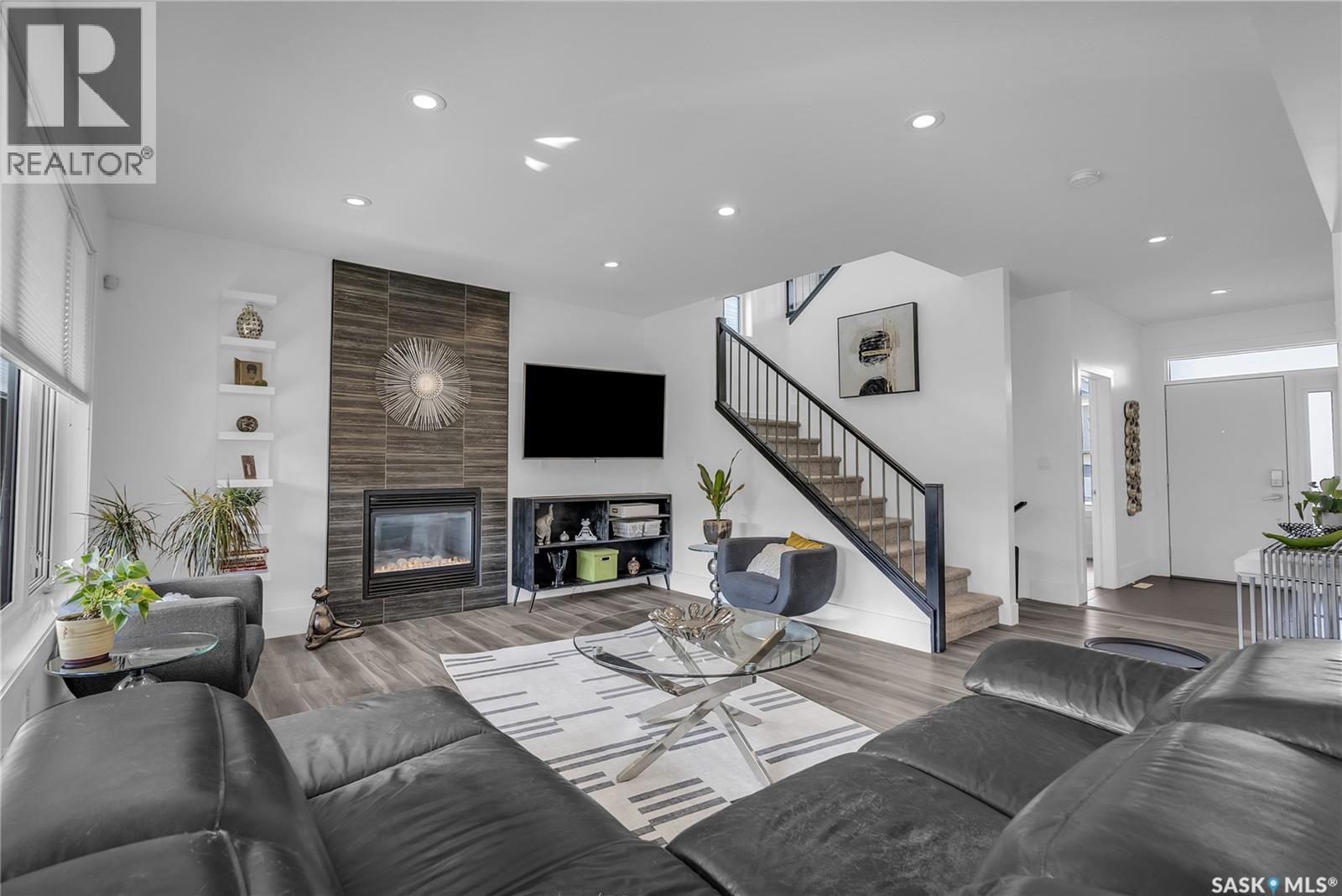 Single Family House 2 Level for Sale in  Atton COURT Saskatoon 