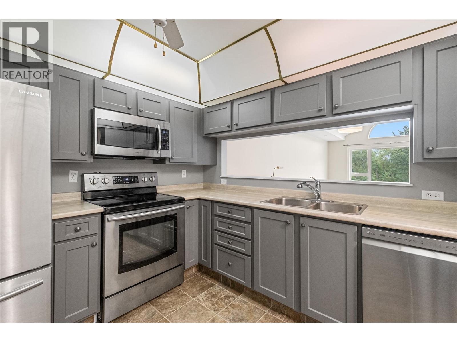 323 1045 Sutherland Avenue, Kelowna