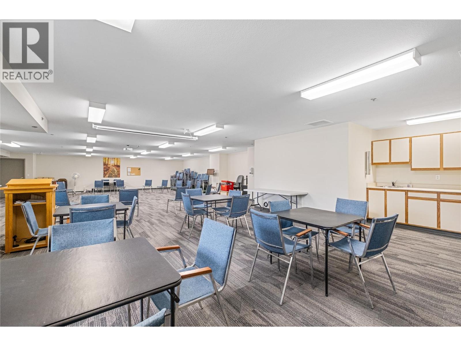 323 1045 Sutherland Avenue, Kelowna