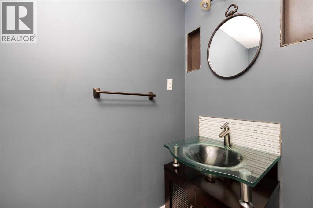 400 Silin Forest Road, Fort McMurray