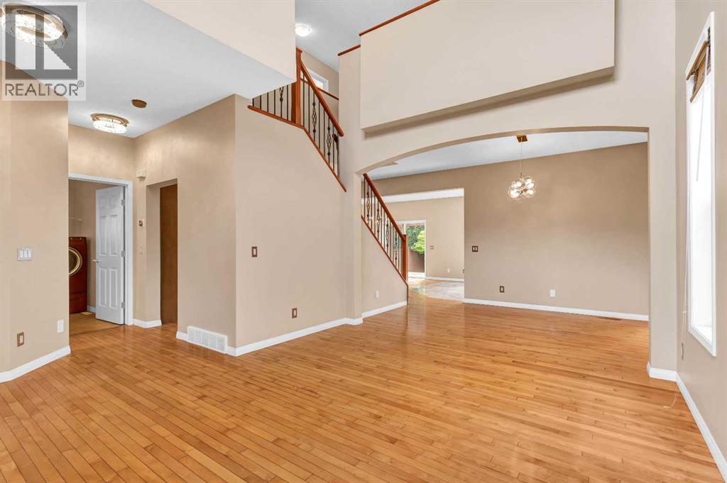 Single Family House for Sale in  Shannon Square SW Shawnessy Calgary 