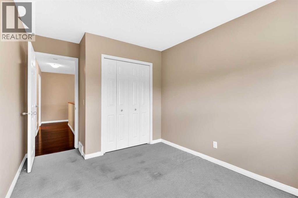 Single Family House for Sale in  Shannon Square SW Shawnessy Calgary 