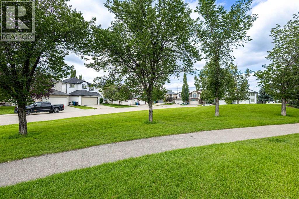 Single Family House for Sale in  Shannon Square SW Shawnessy Calgary 
