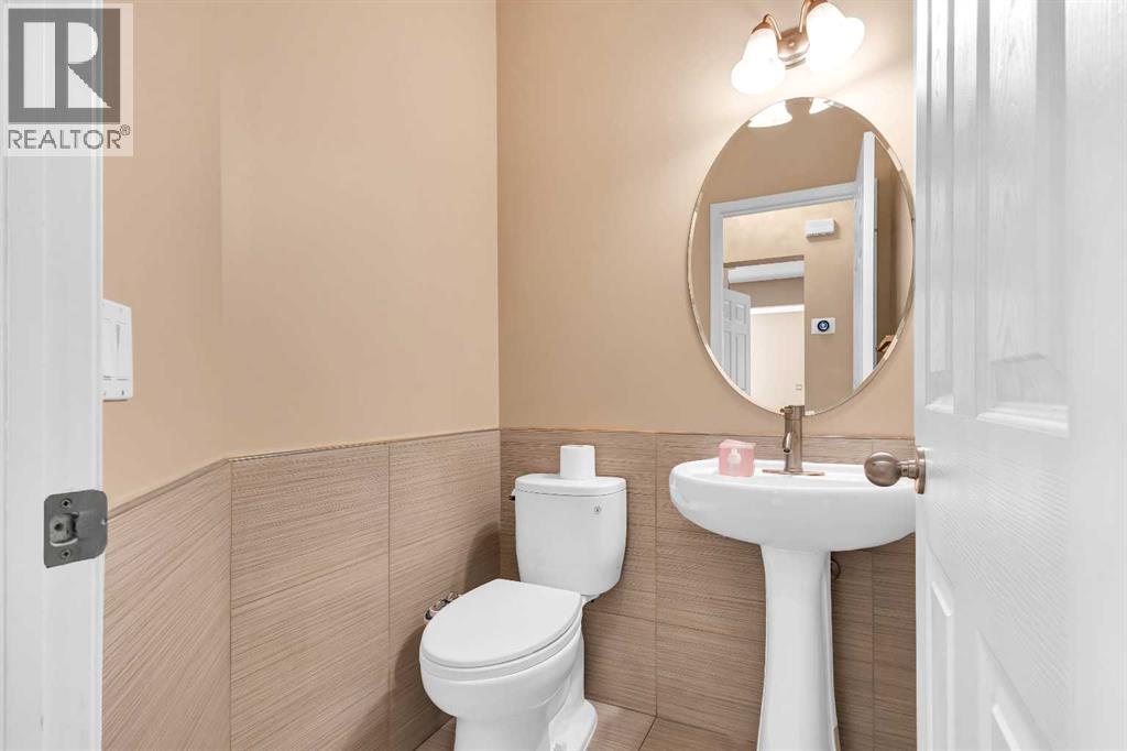 Single Family House for Sale in  Shannon Square SW Shawnessy Calgary 