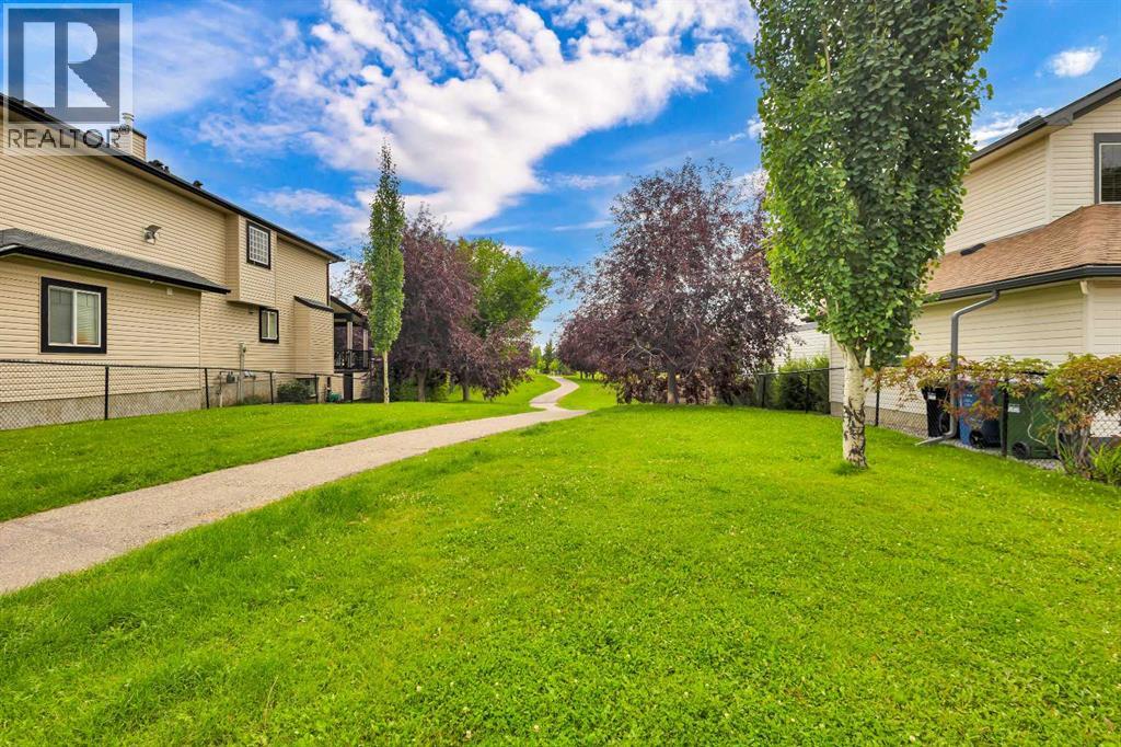 Single Family House for Sale in  Shannon Square SW Shawnessy Calgary 