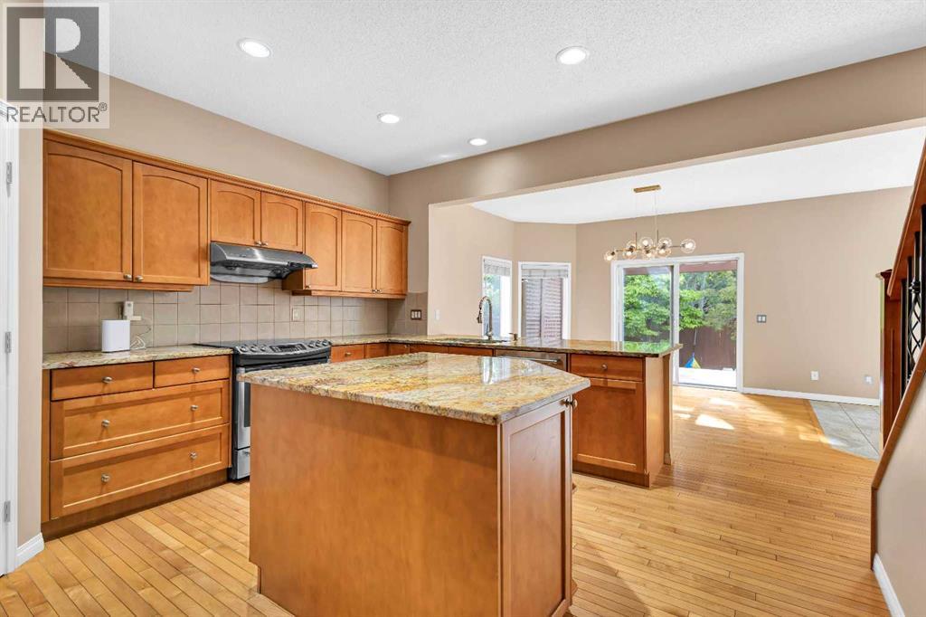 Single Family House for Sale in  Shannon Square SW Shawnessy Calgary 