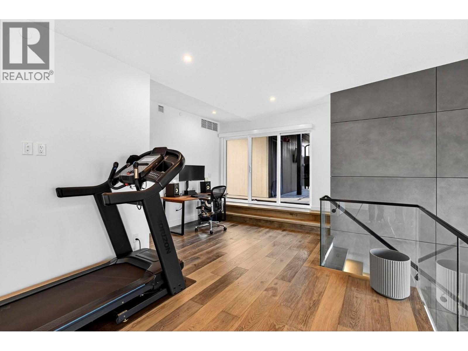 #408 3434 McKinley Beach Drive - 36