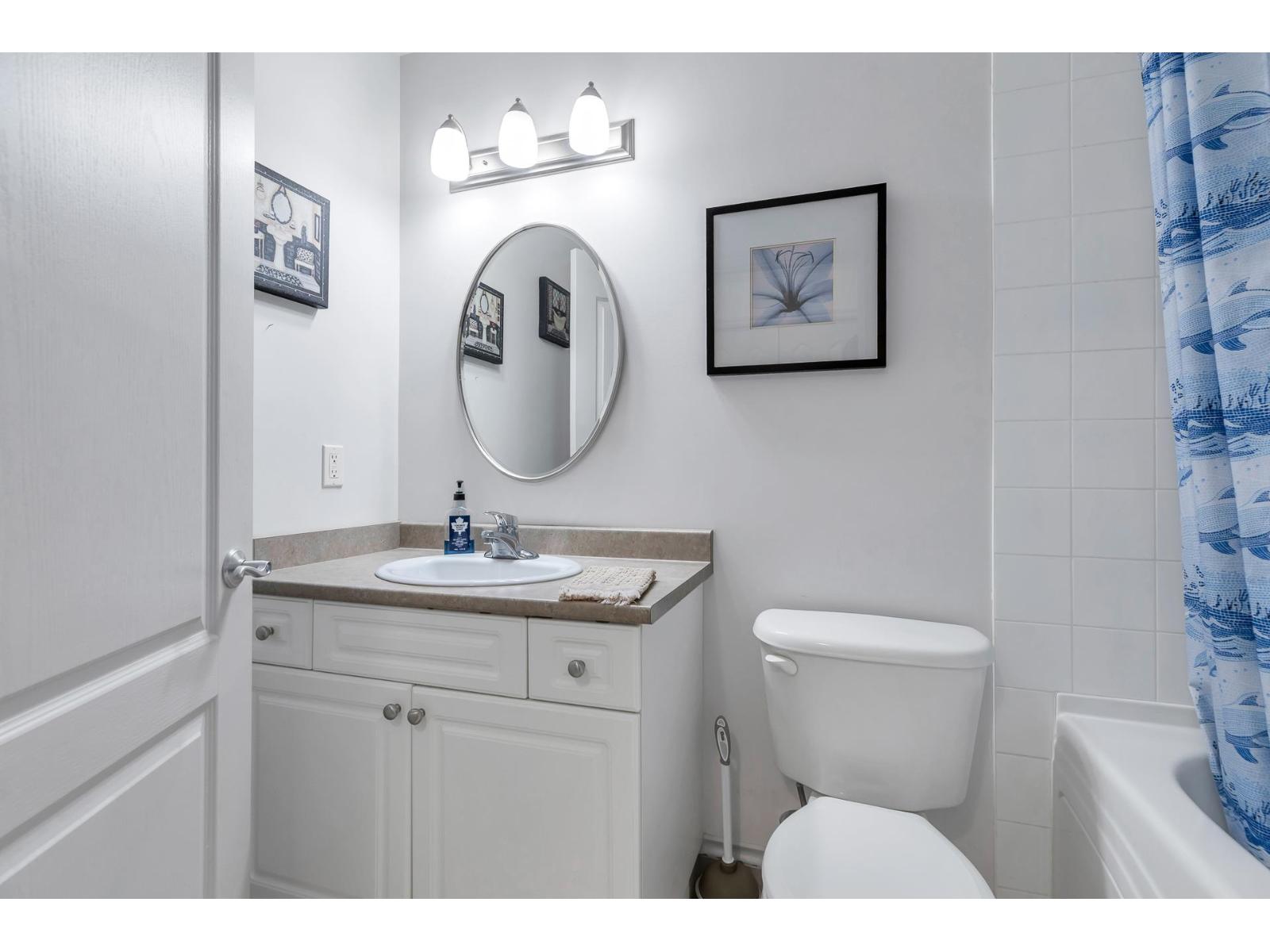 15364 VICTORIA AVENUE STREET, White Rock