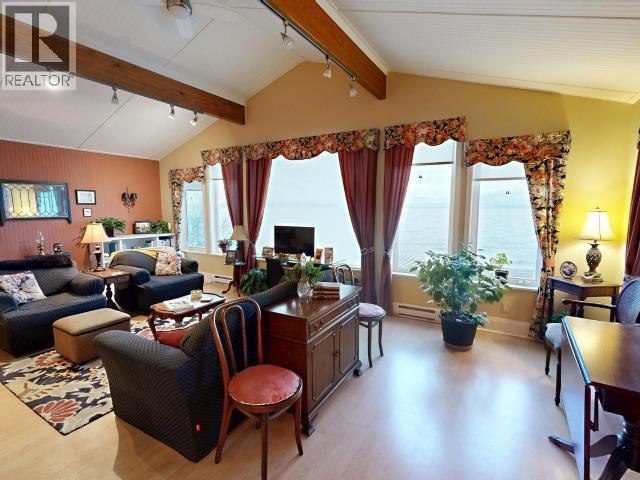 3377 ATREVIDA ROAD, Powell River