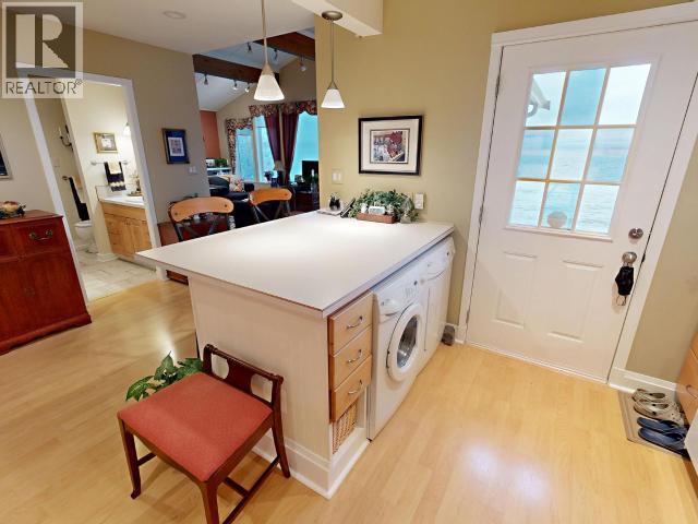 3377 ATREVIDA ROAD, Powell River