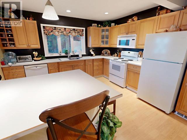 3377 ATREVIDA ROAD, Powell River