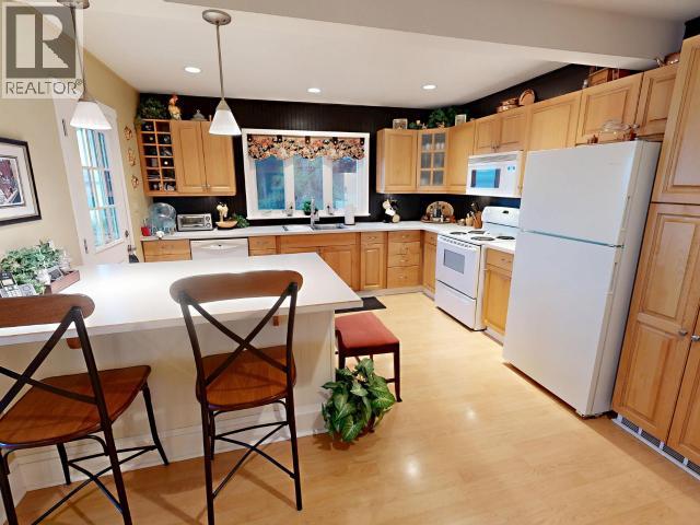 3377 ATREVIDA ROAD, Powell River