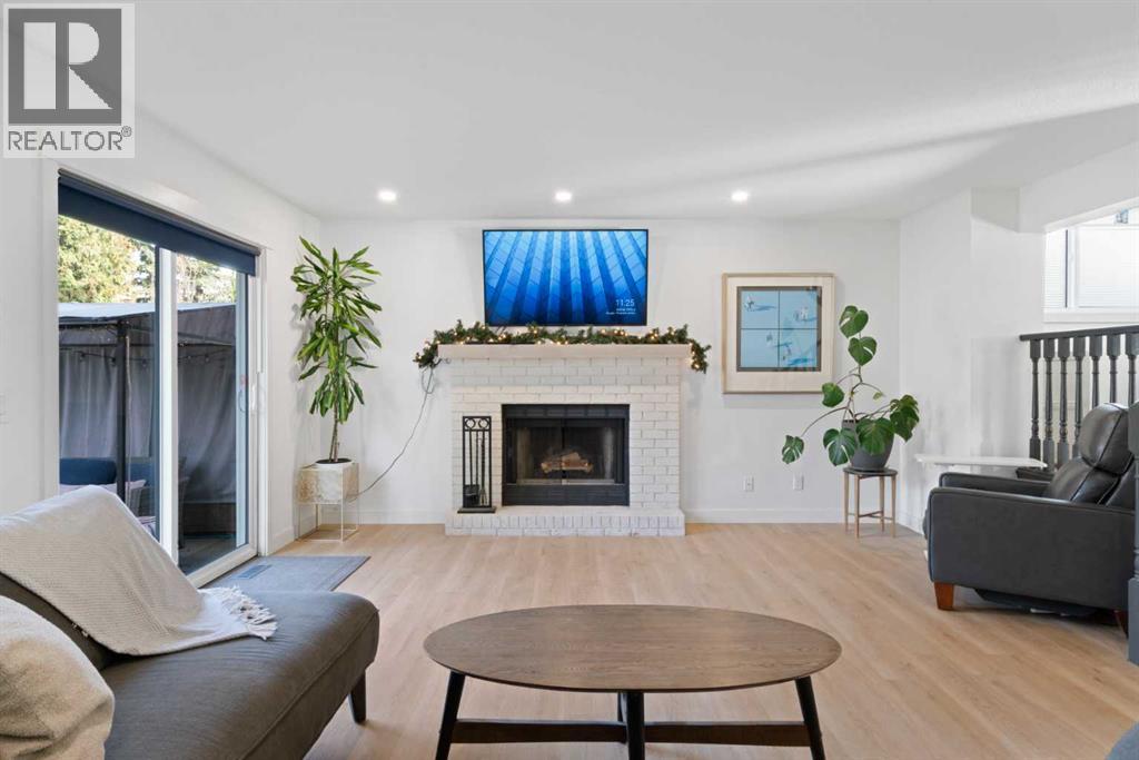 Single Family House 4 Level for Sale in  Riverside Crescent SE Riverbend Calgary 