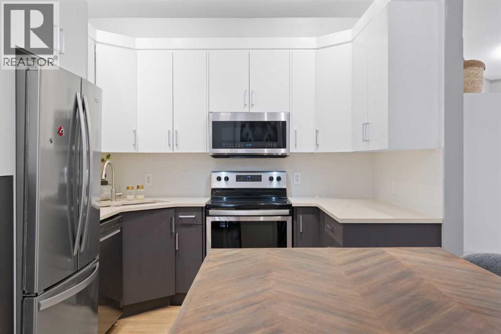 Single Family House 4 Level for Sale in  Riverside Crescent SE Riverbend Calgary 