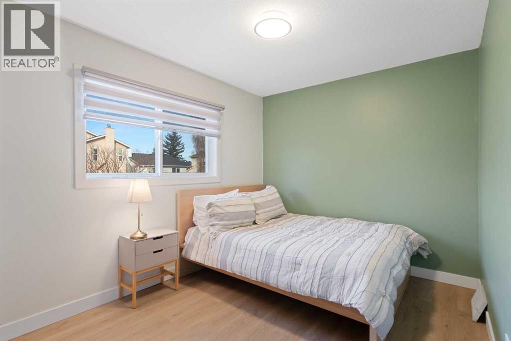 Single Family House 4 Level for Sale in  Riverside Crescent SE Riverbend Calgary 