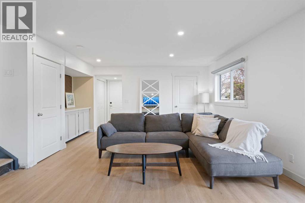 Single Family House 4 Level for Sale in  Riverside Crescent SE Riverbend Calgary 