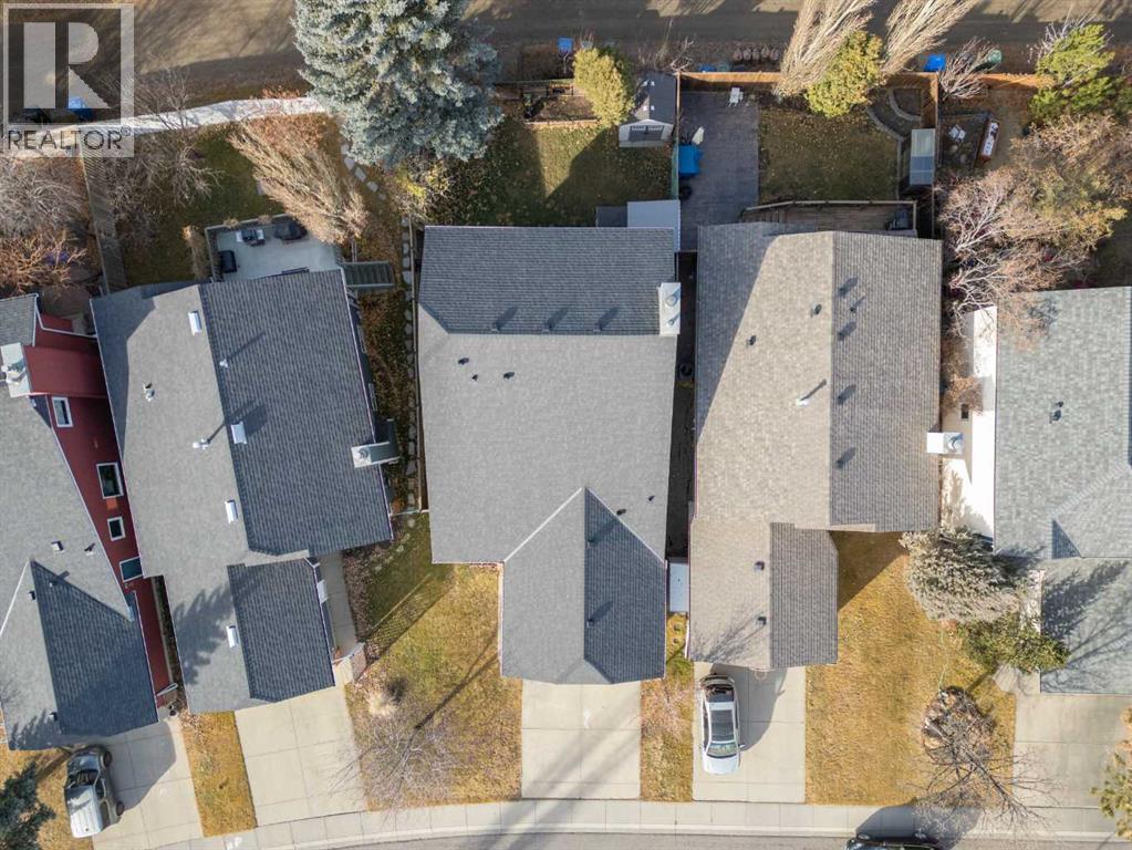 Single Family House 4 Level for Sale in  Riverside Crescent SE Riverbend Calgary 