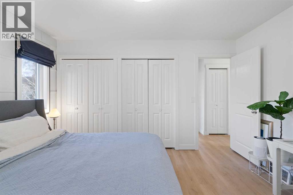 Single Family House 4 Level for Sale in  Riverside Crescent SE Riverbend Calgary 