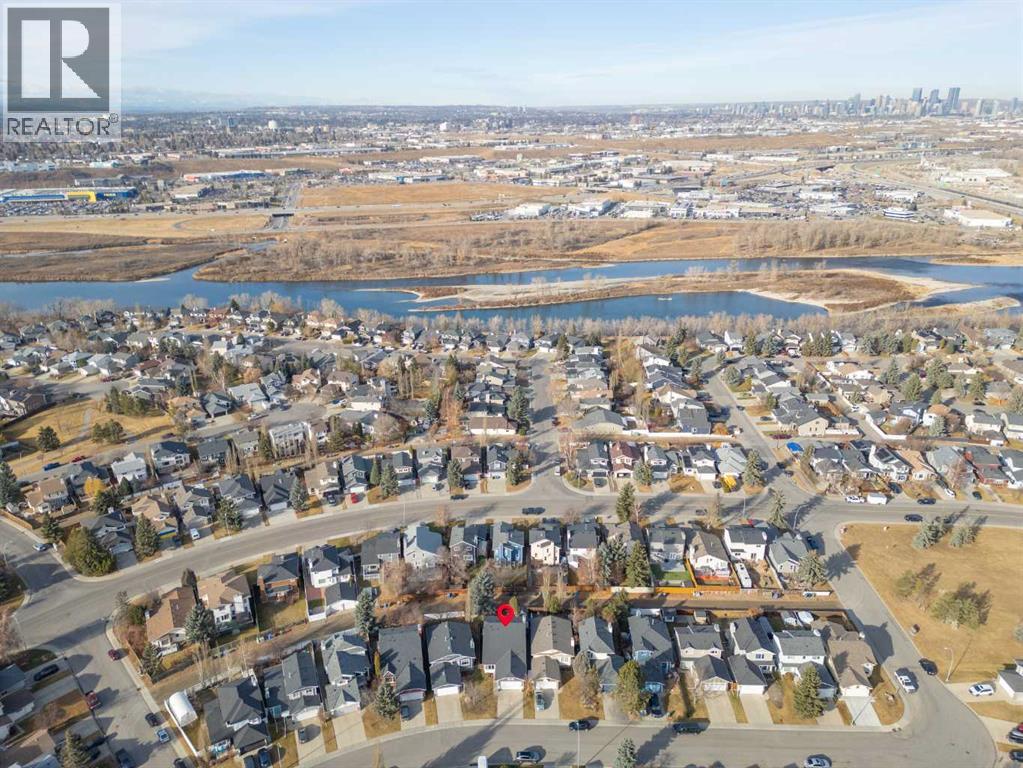 Single Family House 4 Level for Sale in  Riverside Crescent SE Riverbend Calgary 