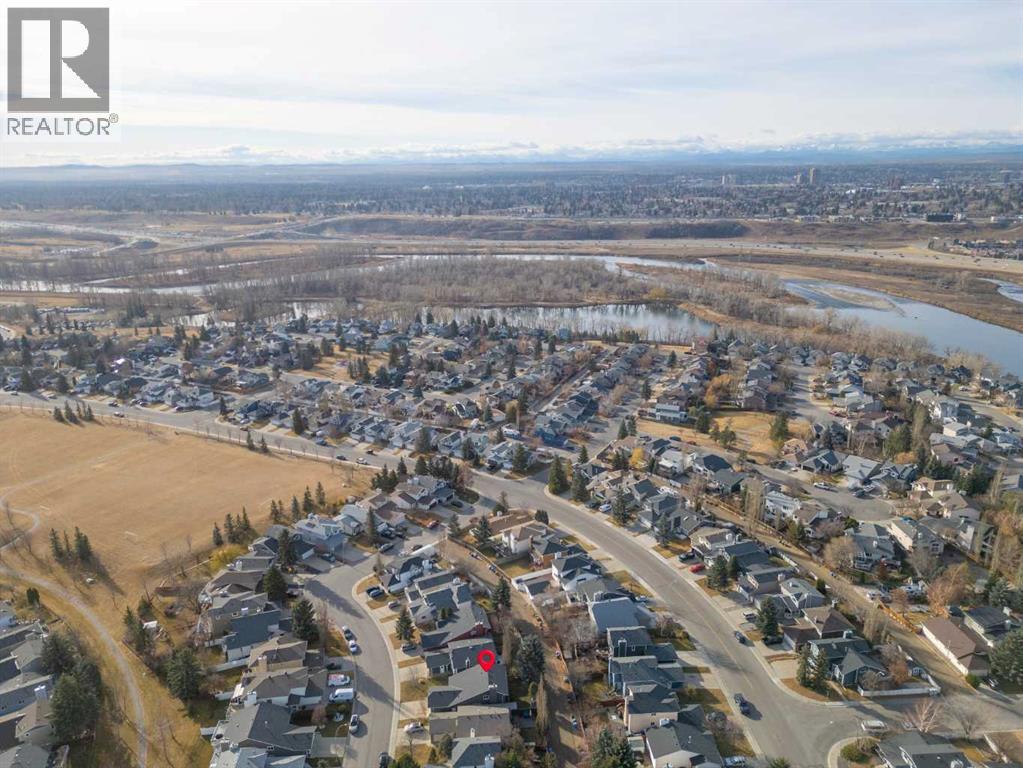 Single Family House 4 Level for Sale in  Riverside Crescent SE Riverbend Calgary 