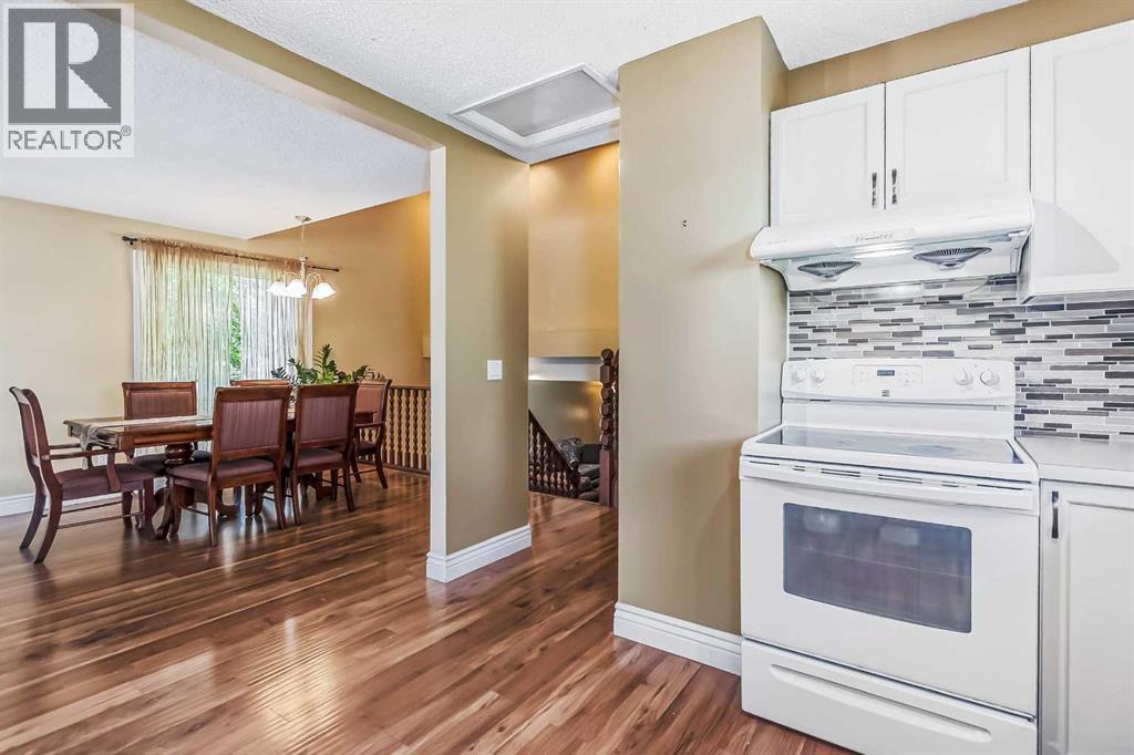 Single Family House 4 Level for Sale in  Bermuda Close NW Beddington Heights Calgary 