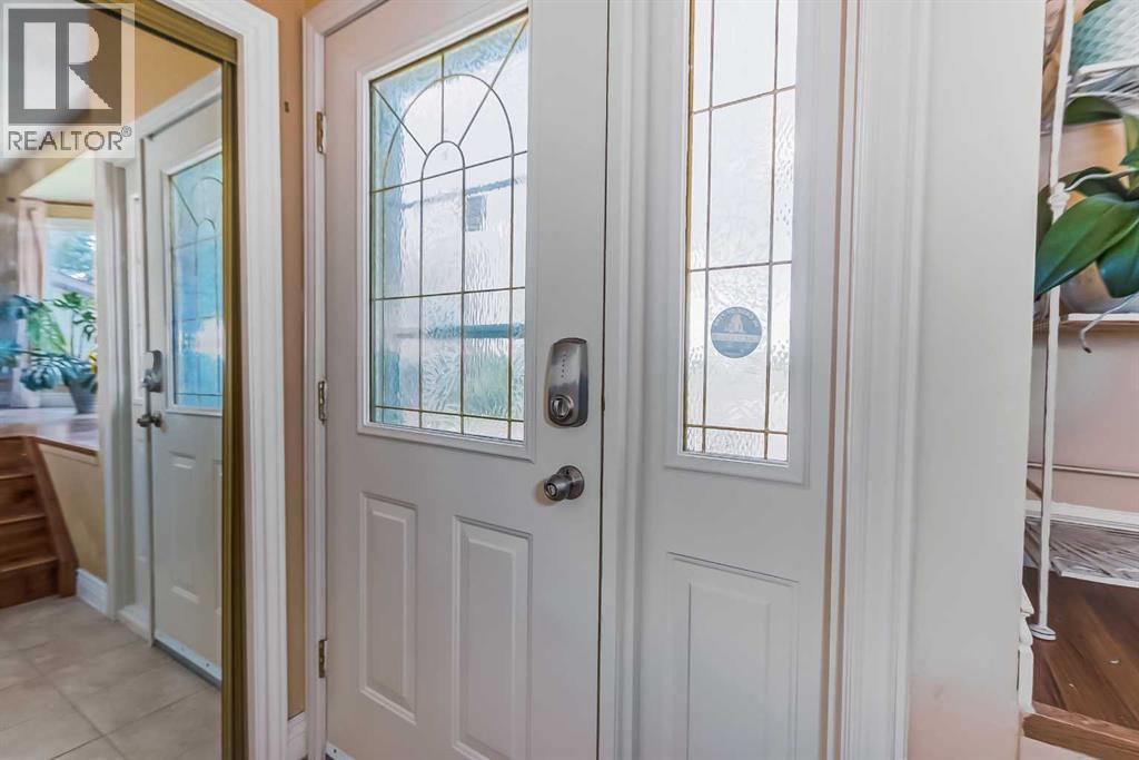 Single Family House 4 Level for Sale in  Bermuda Close NW Beddington Heights Calgary 