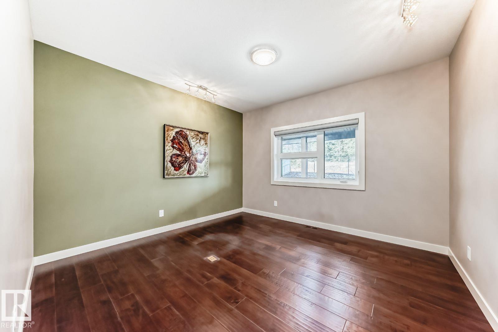 10 LEGACY TC, St. Albert