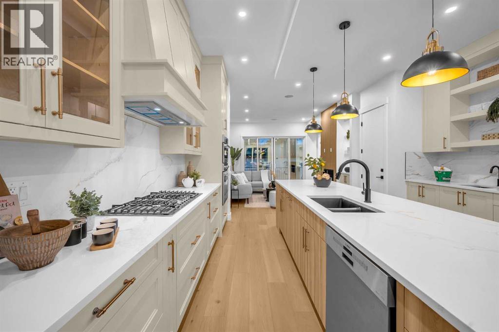 Single Family House for Sale in   Avenue SW North Glenmore Park Calgary 